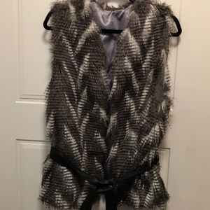 Faux fur vest 2x